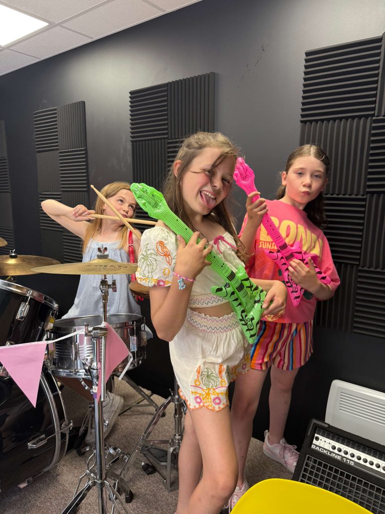 girls having a fun time at the popstar studio party, music box IV